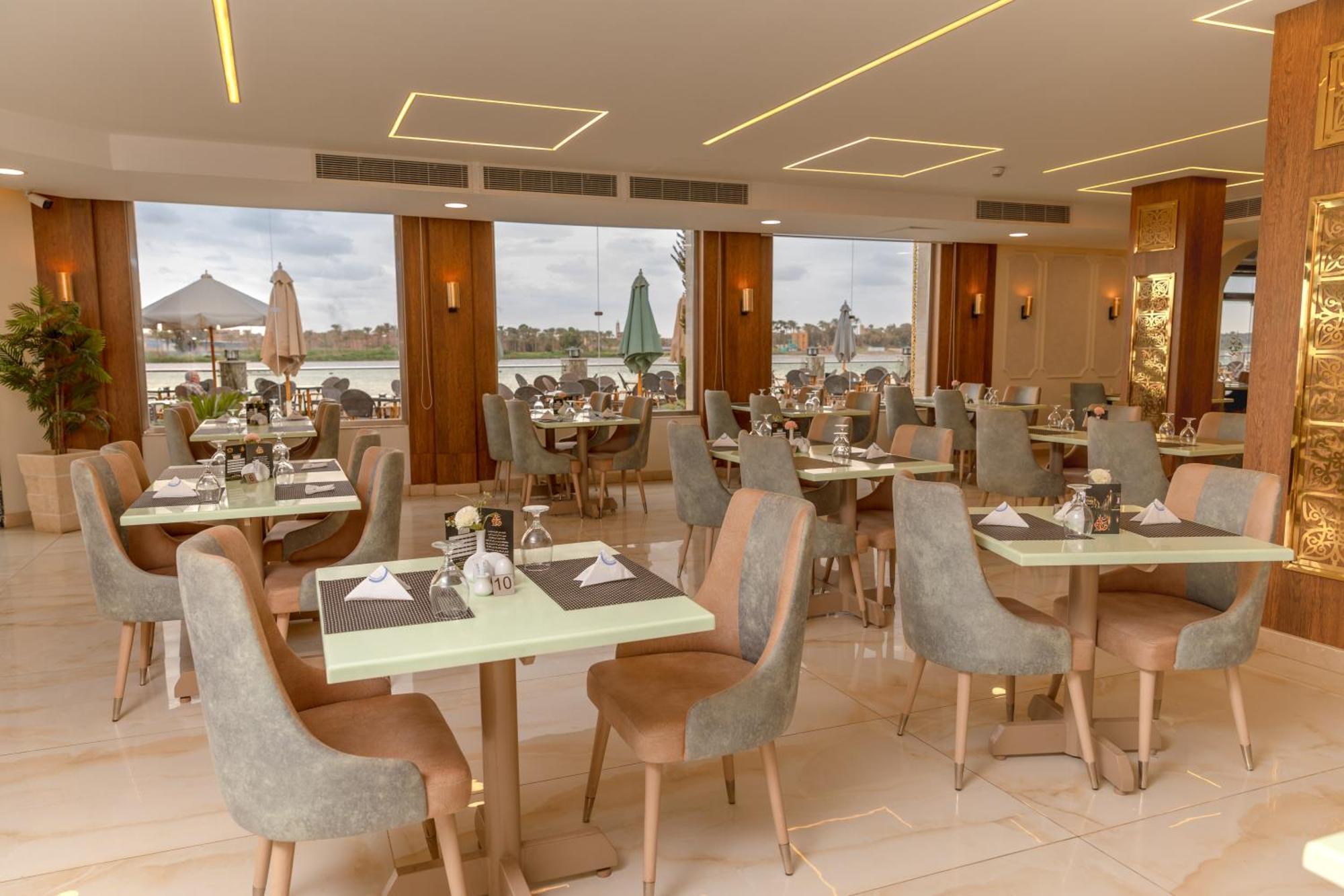 Nile Club Hotel Kairo Bagian luar foto